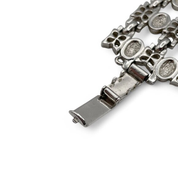 Vintage VENDOME Women's Watch 17 Jewels Hand Wind Up Silver Chunky Wristwatch - Picture 6 of 10